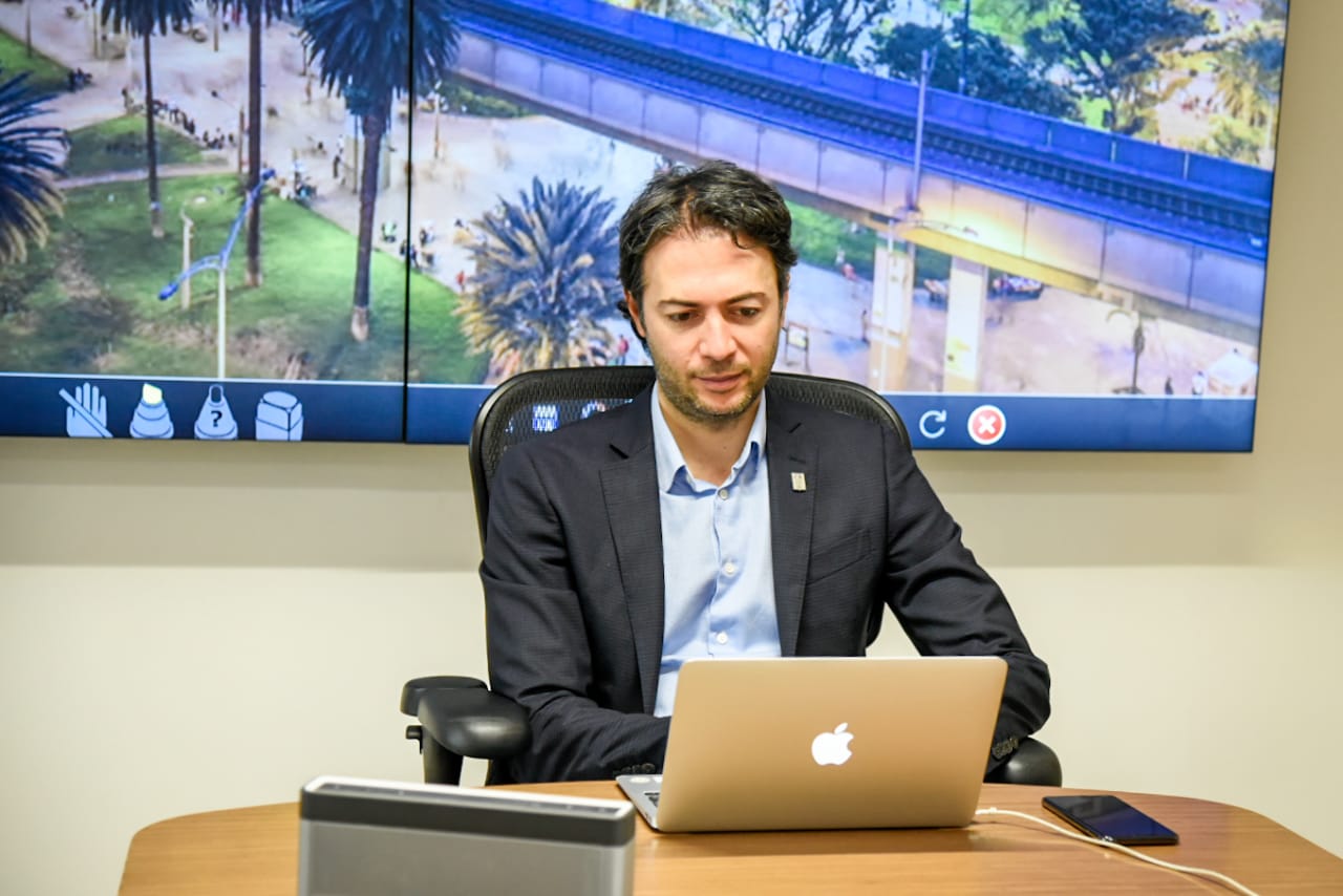 El alcalde de Medellín Daniel Quintero invitó a las ciudades de la red C40 a invertir más en educación, ciencia y tecnología